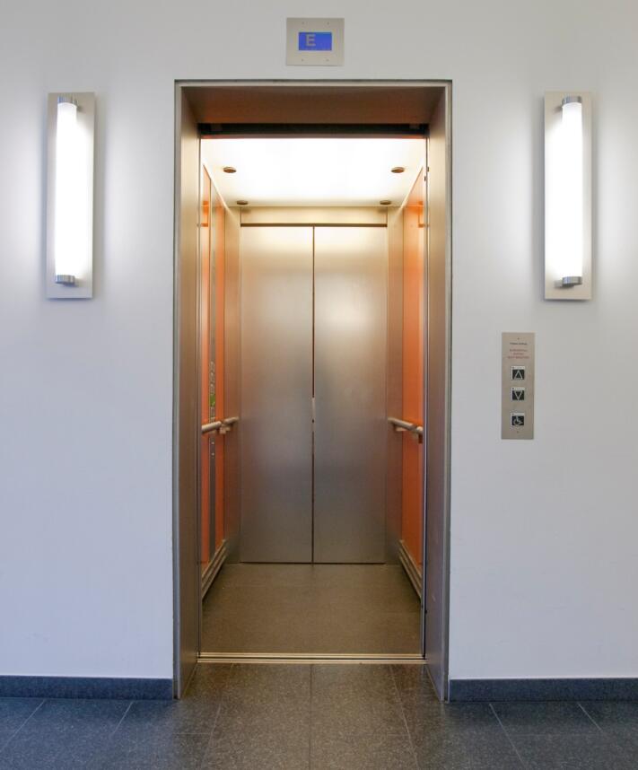 成都別墅電梯,成都家用電梯,四川別墅電梯,四川家用電梯,成都萬(wàn)安佳居電梯有限公司 家用電梯安裝注意事項(xiàng)-成都家用電梯