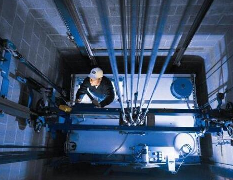 四川家用電梯 潮濕天氣要怎么對(duì)電梯進(jìn)行保護(hù)措施-四川家用電梯