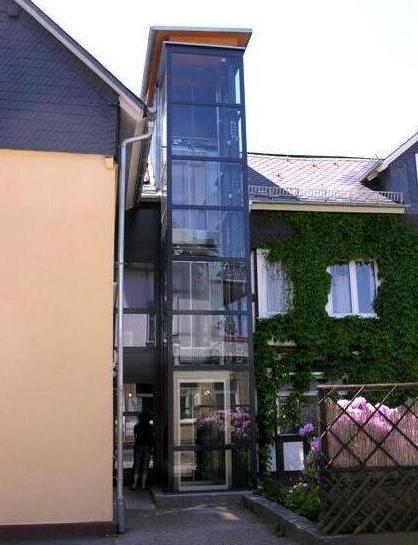 成都電梯,四川電梯,成都別墅電梯,成都家用電梯,四川別墅電梯,平臺(tái)電梯，成都平臺(tái)電梯，四川平臺(tái)電梯，四川家用電梯,成都萬安佳居電梯有限公司 家用電梯該怎么樣進(jìn)行必要的維護(hù)和保養(yǎng)-成都別墅電梯